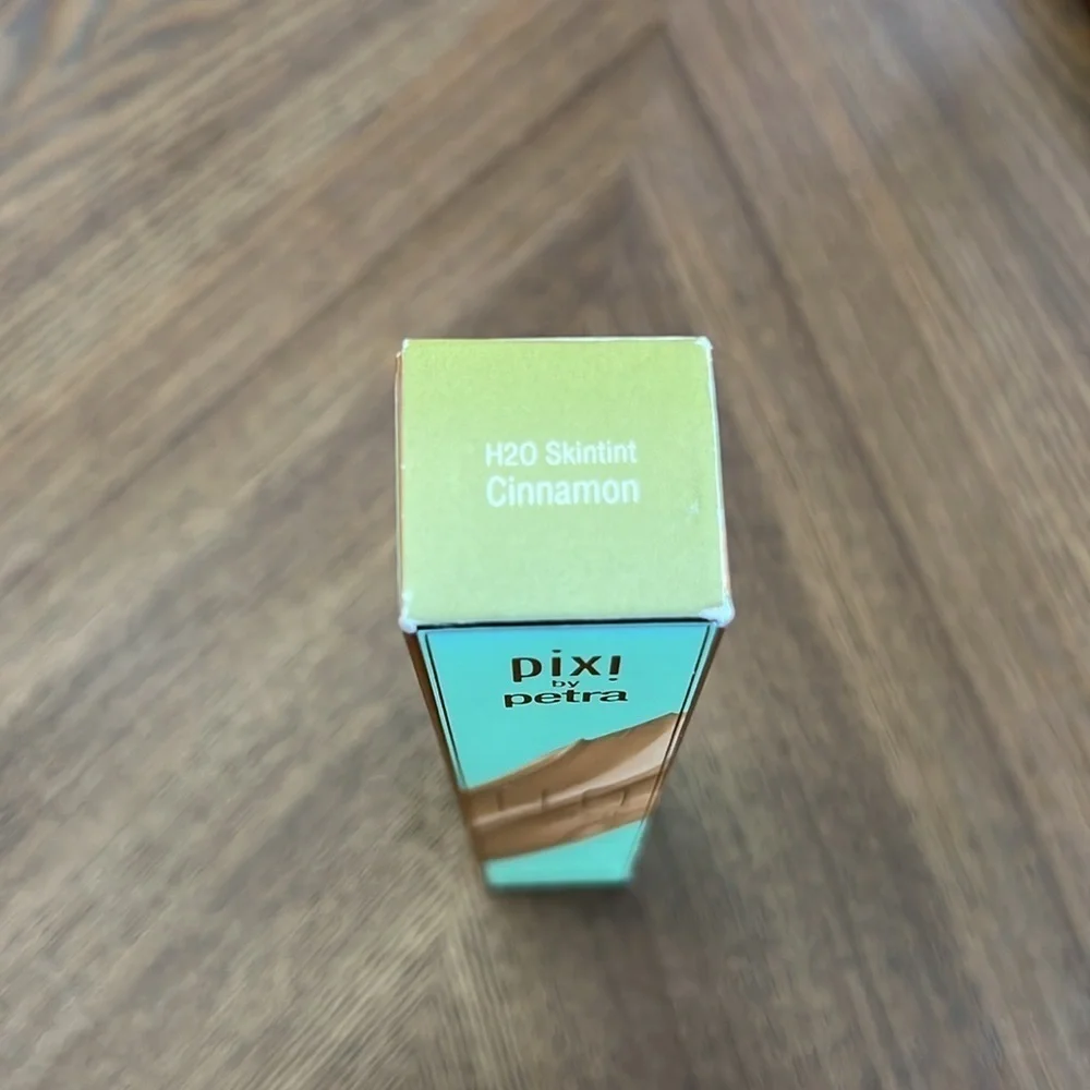 Pixie Beauty H2O Skin Tint - Face Gel- Cinnamon